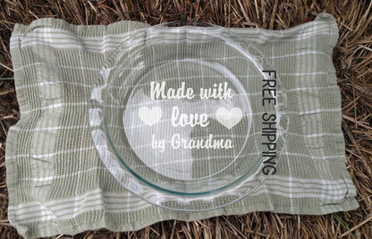 Personalized Etched Made with love by  - 9.5" Deep Dish Pyrex Pie Plate - Custom Gift - Baker's Present